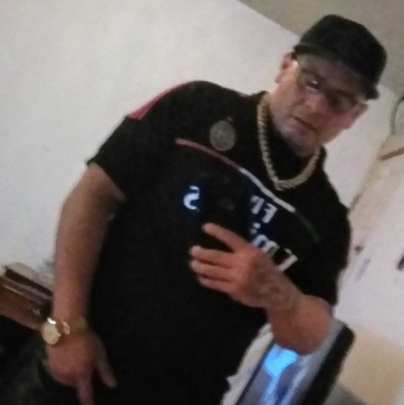 Meet your Posher, Roland - Picture 2 of 2